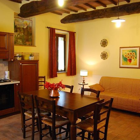 הוילה Giano dellʼUmbria Agriturismo Rustichino מראה חיצוני תמונה