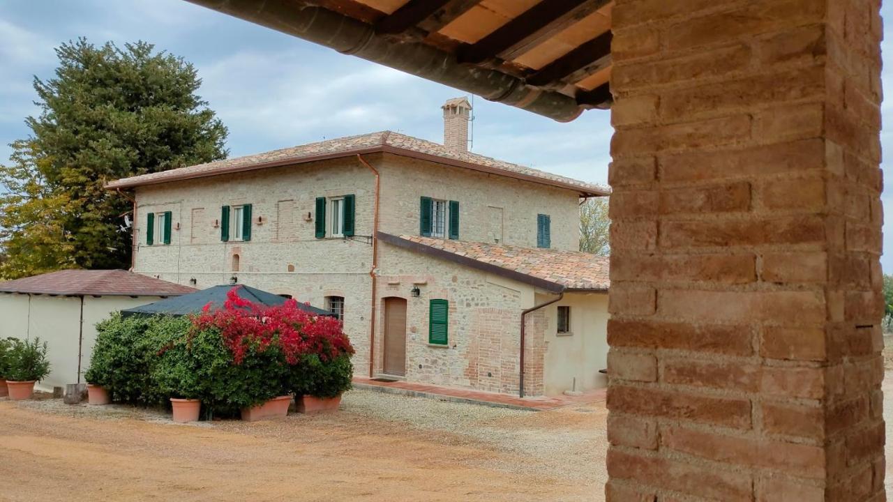 הוילה Giano dellʼUmbria Agriturismo Rustichino מראה חיצוני תמונה