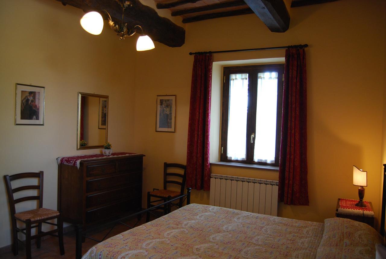 הוילה Giano dellʼUmbria Agriturismo Rustichino מראה חיצוני תמונה
