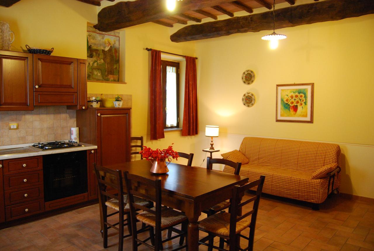 הוילה Giano dellʼUmbria Agriturismo Rustichino מראה חיצוני תמונה